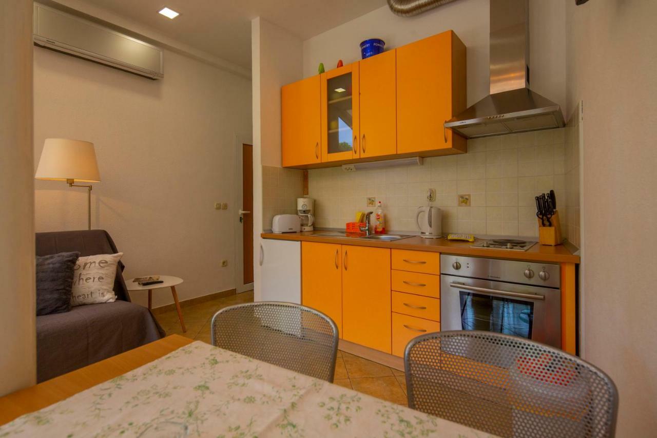 Vila Niko Apartment Makarska Ngoại thất bức ảnh