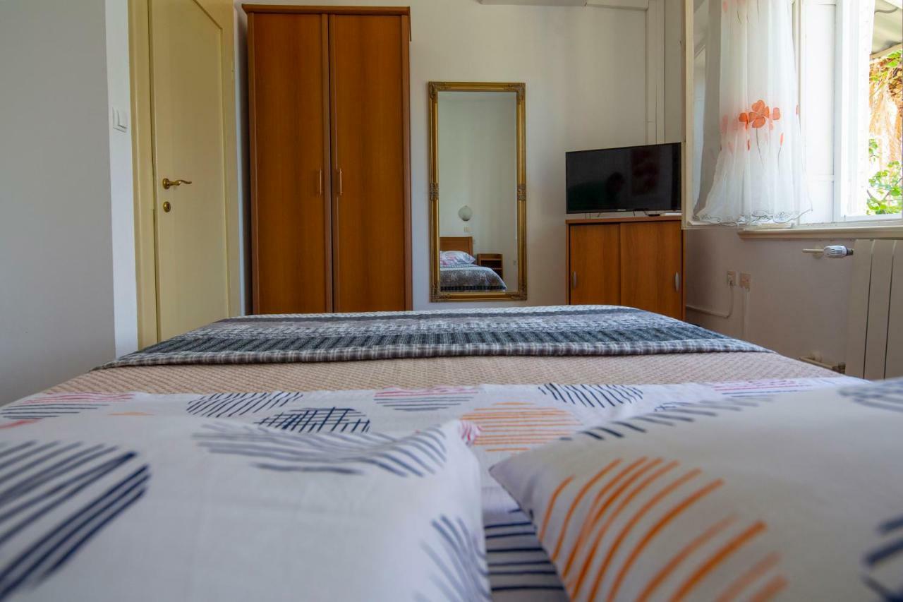 Vila Niko Apartment Makarska Ngoại thất bức ảnh